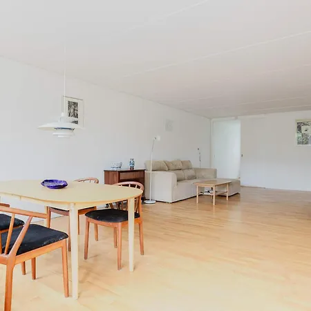 Apartment Lovely In 15 Min From Center